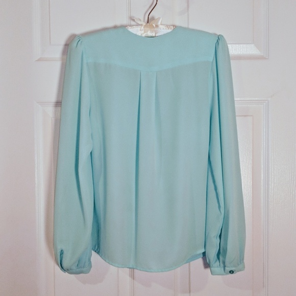 Blue Button Down Blouse XS - Picture 4 of 4